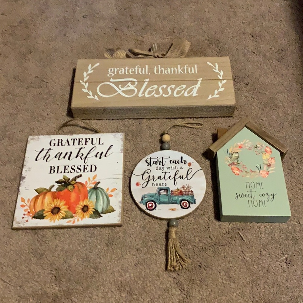 ๐ธFall decor 4 piece๐ธ